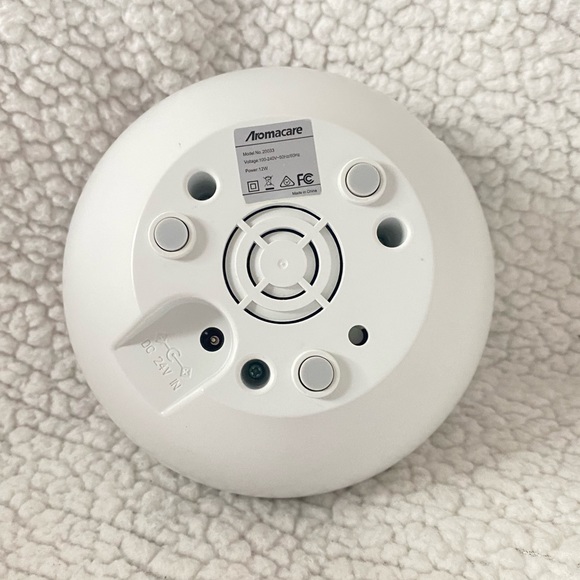 Aromacare Color Changing Essential Oil Diffuser - Picture 7 of 11